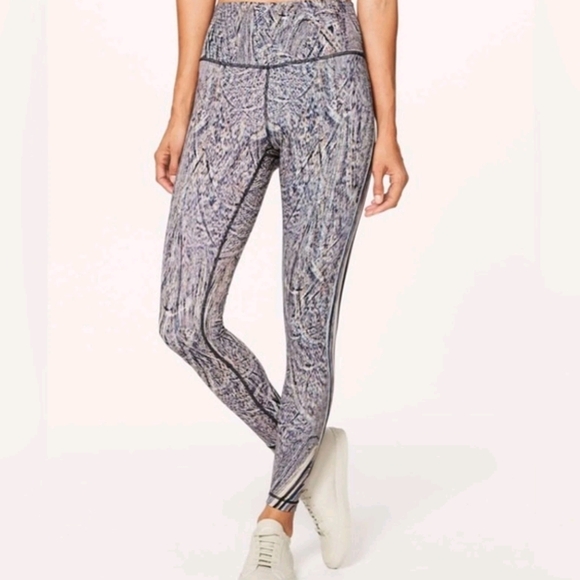 Stylish Multicolor Lululemon set - Picture 11 of 11